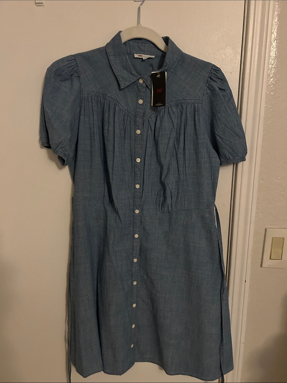 Levi's Light Blue Chambray Button-Front Midi Dress